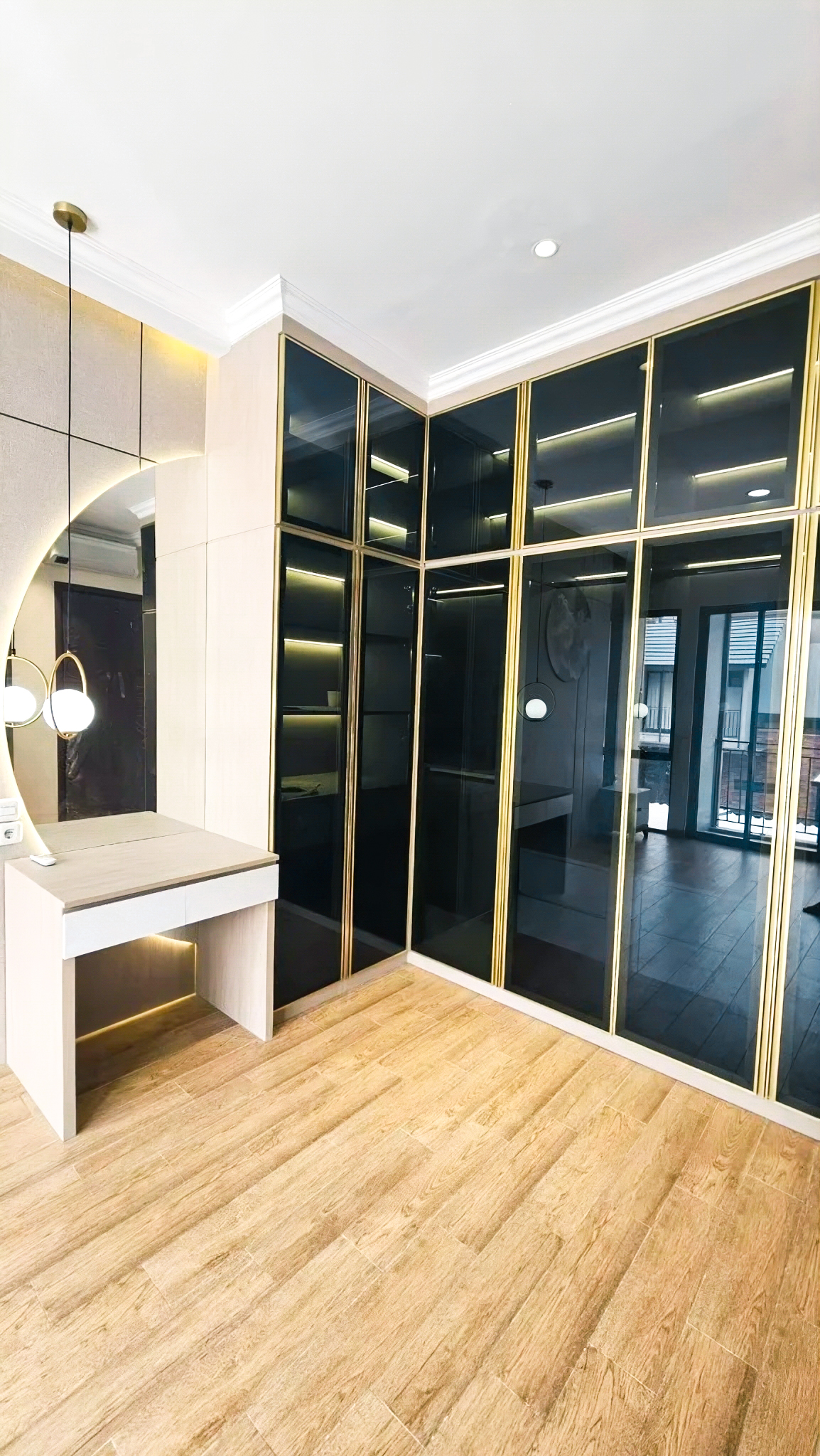 Compact Luxury Apartment